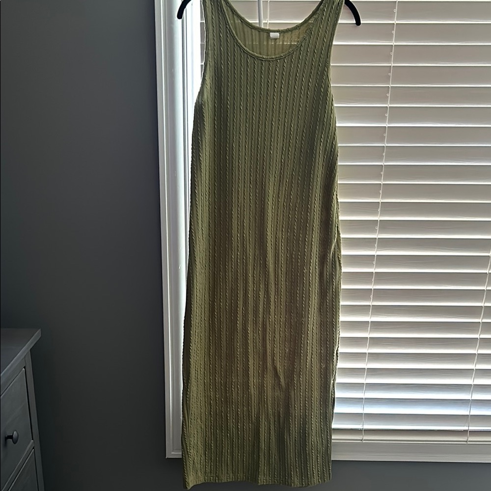 Elegant Green Sleeveless Dress